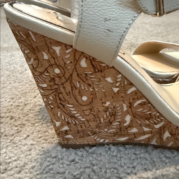 Jessica Simpson Beige Women's Sandals - Picture 3 of 11